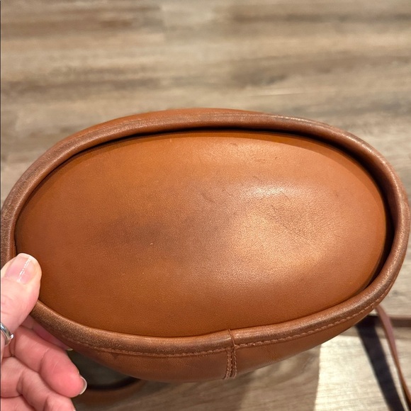 Vintage Etienne Aigner Brown Leather Crossbody Bag - Picture 3 of 15